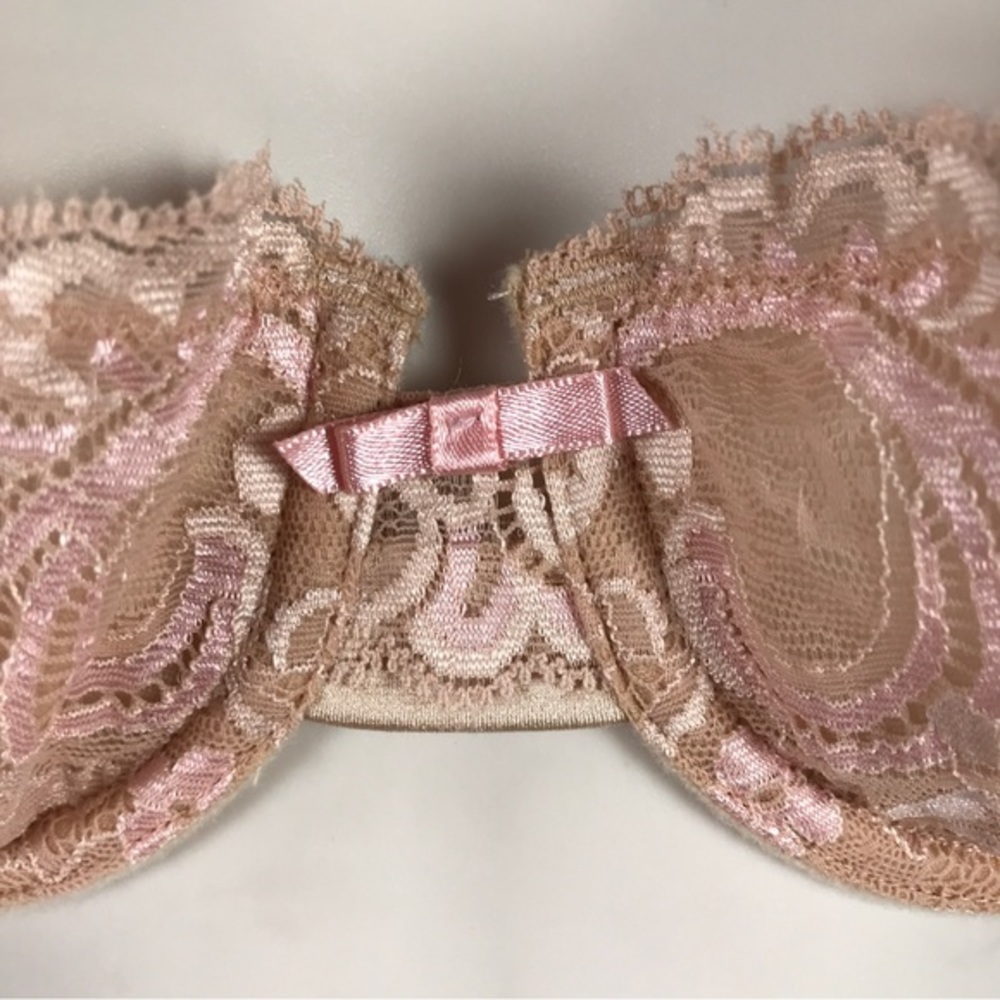 Vintage NWOT Victoria’s‎ Secret Lace Bra Sheer Chantilly Lace Retro Glamour 34B - Picture 9 of 9